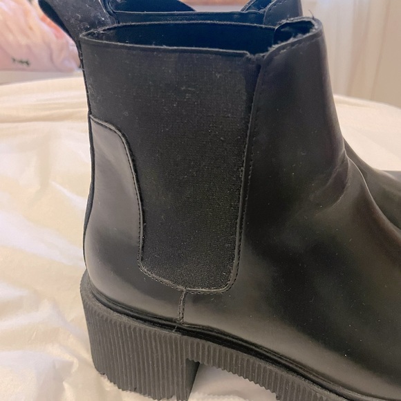 Zara Chunky Leather Boots - Picture 3 of 6